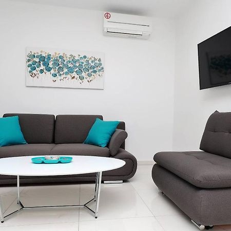 Apartmani "Villa Barbara" ノヴァリャ エクステリア 写真