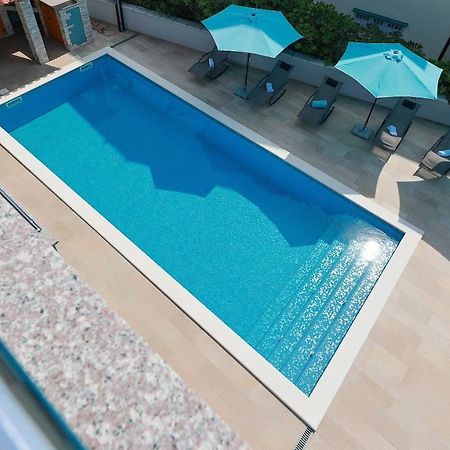 Apartmani "Villa Barbara" ノヴァリャ エクステリア 写真