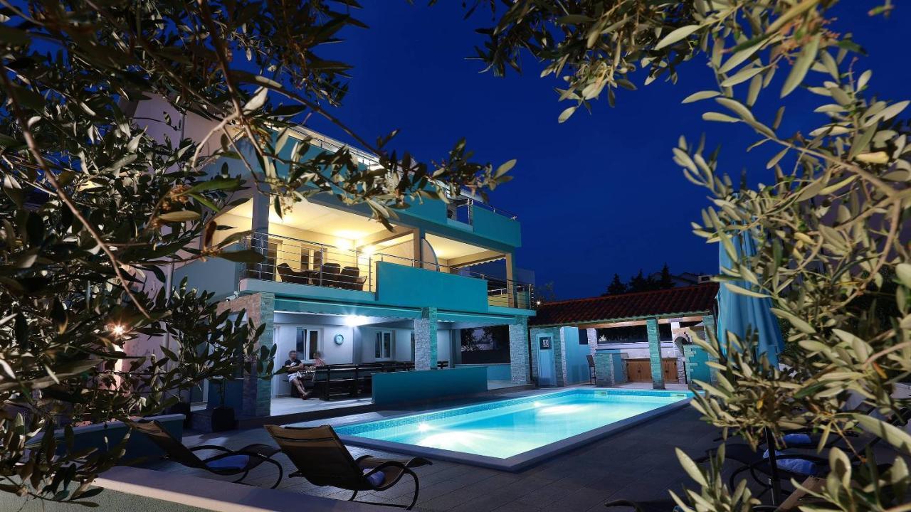 Apartmani "Villa Barbara" ノヴァリャ エクステリア 写真