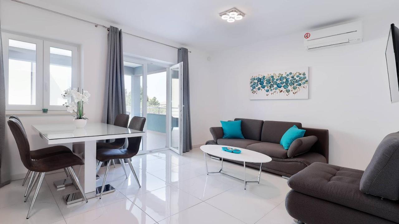 Apartmani "Villa Barbara" ノヴァリャ エクステリア 写真